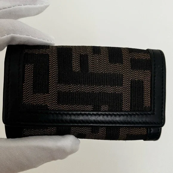 FENDI Zucca Canvas 4-Hook Key Holder Tobacco & Black COA Card Authentic Vintage